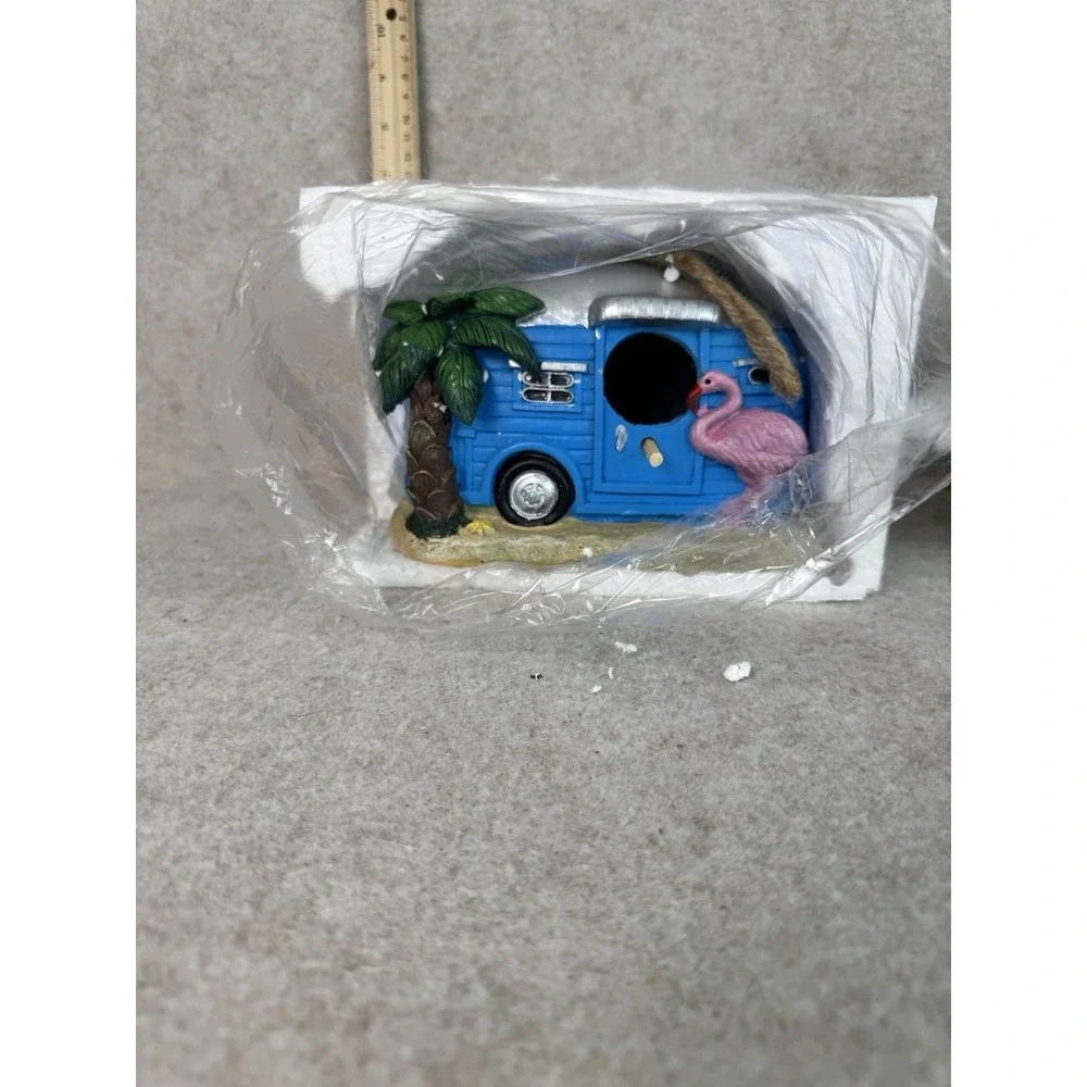 Nifty Outdoors Resin Bird House Travel Trailer W/Flamingo & Palm Tree